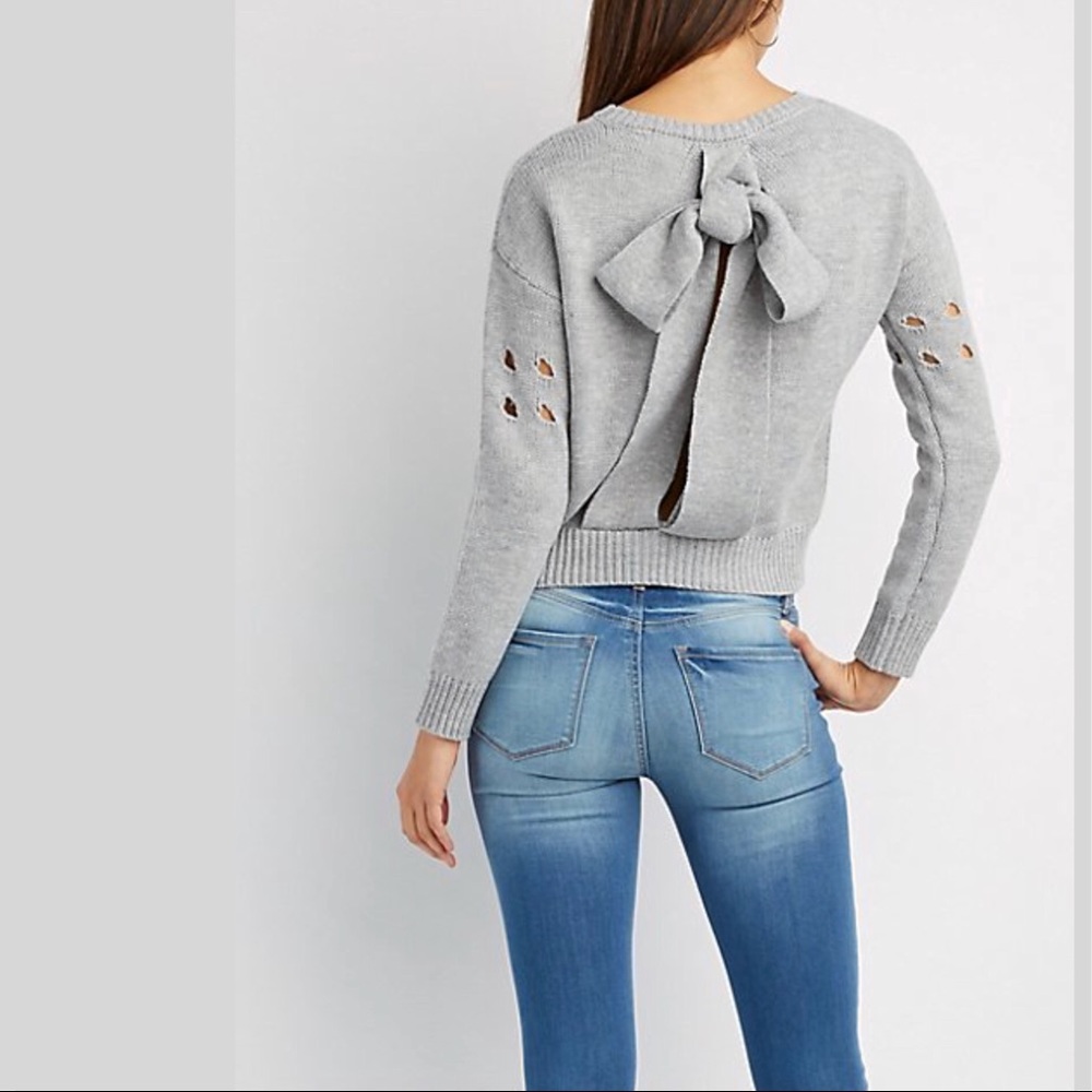 grey distroyed back bow sweater